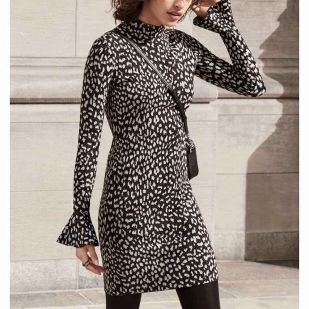 MICHAEL MICHAEL KORS Metallic Jacquard-Knit Mini Dress Black with Silver Details